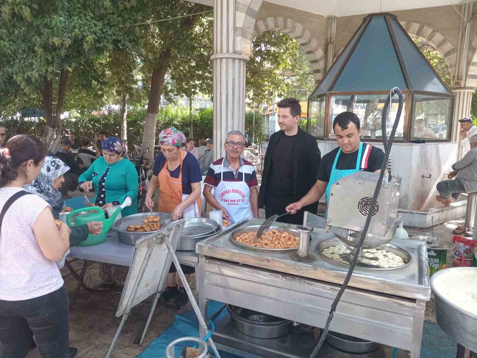 Denizli’de iş adamı Sözkesen vefatının 15. yılında unutulmadı