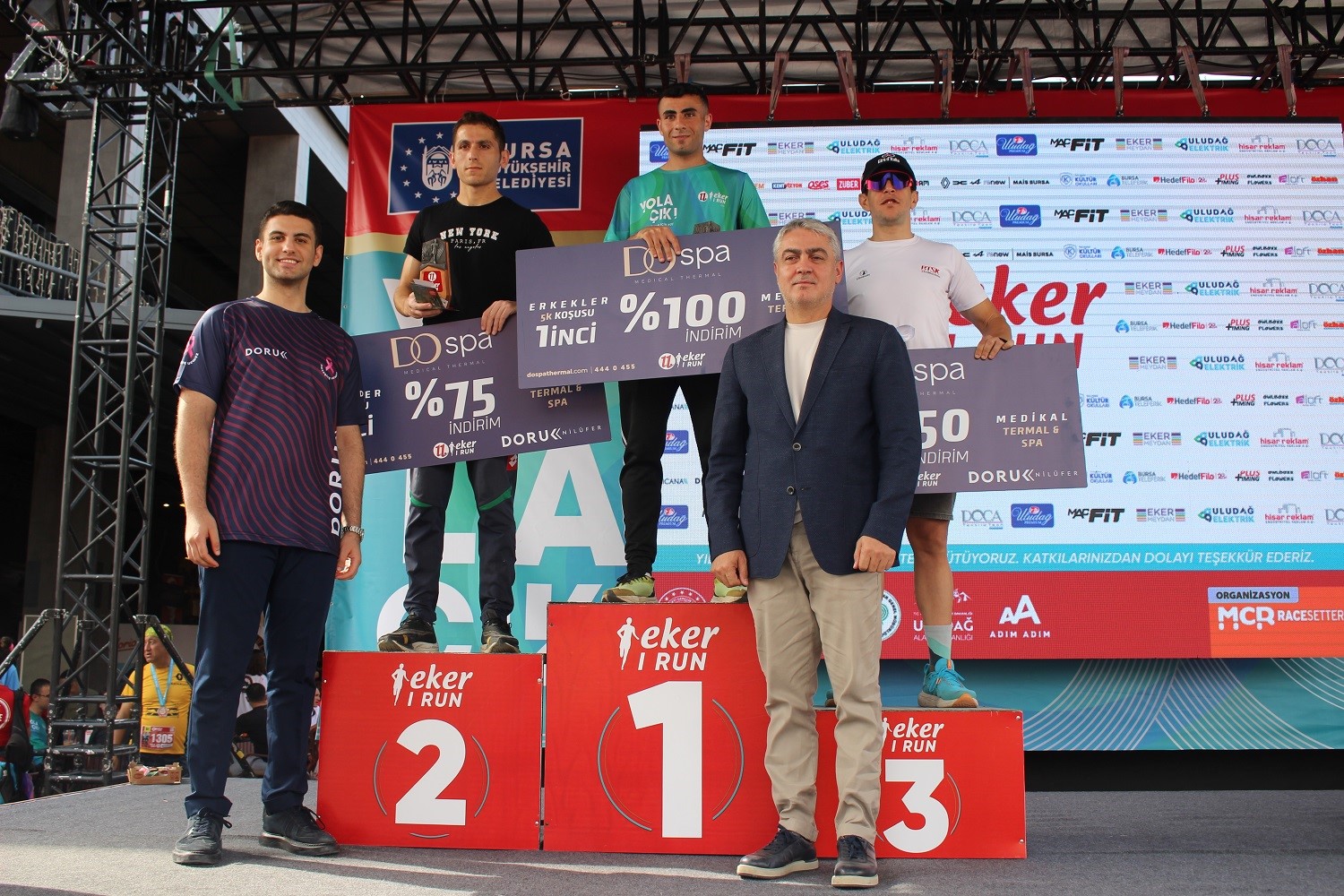 Doruk Sağlık Grubu, spora desteğini s&uuml;rd&uuml;r&uuml;yor
