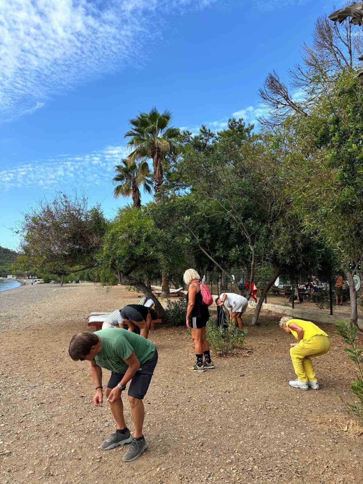Dat&ccedil;a Kovanlık Tabiat Parkı&rsquo;nda doğa y&uuml;r&uuml;y&uuml;ş&uuml; ve &ccedil;evre temizliği etkinliği d&uuml;zenlendi
