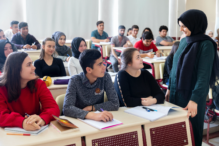 Turizm işletmeciliği bölümüne akreditasyon belgesi verildi