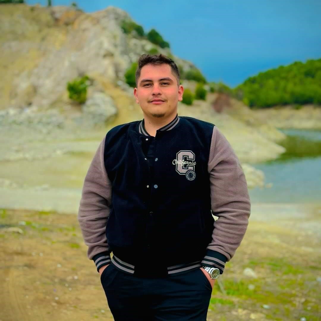 Hafriyat kamyonuna arkadan &ccedil;arpan gen&ccedil; s&uuml;r&uuml;c&uuml; hayatını kaybetti

