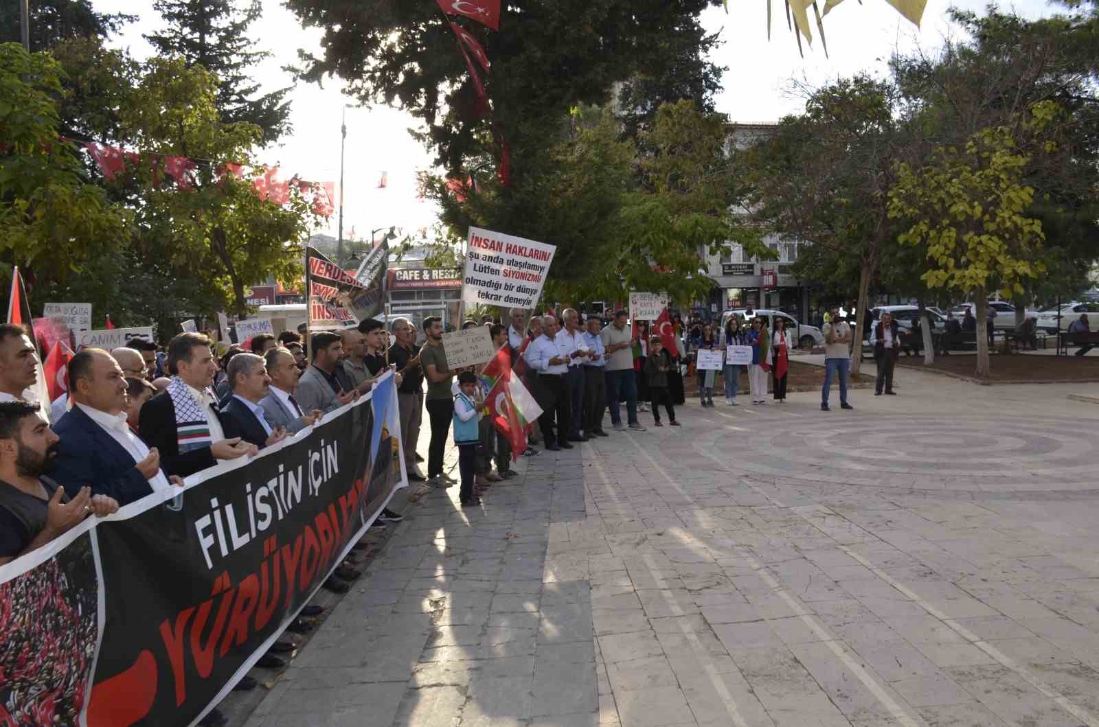 Besni’de Filistin’e destek yürüyüşü düzenlendi