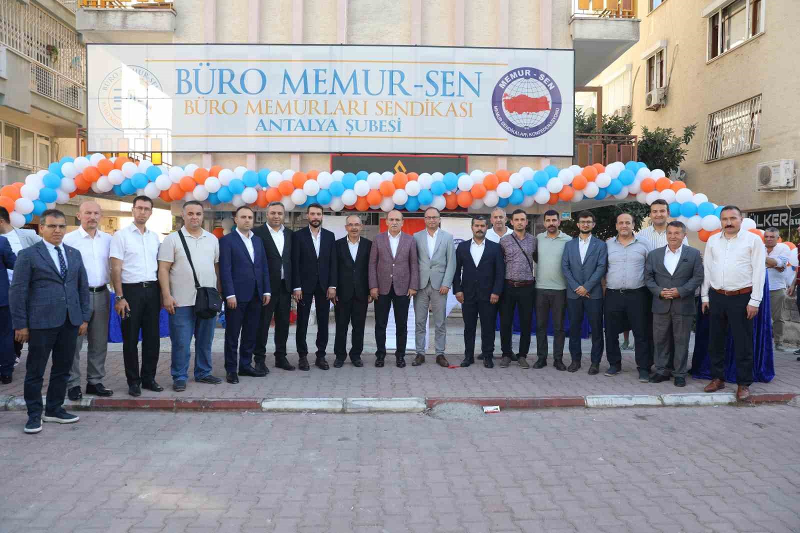 Büro Memur-Sen Antalya Şubesi’nin hizmet binası açıldı
