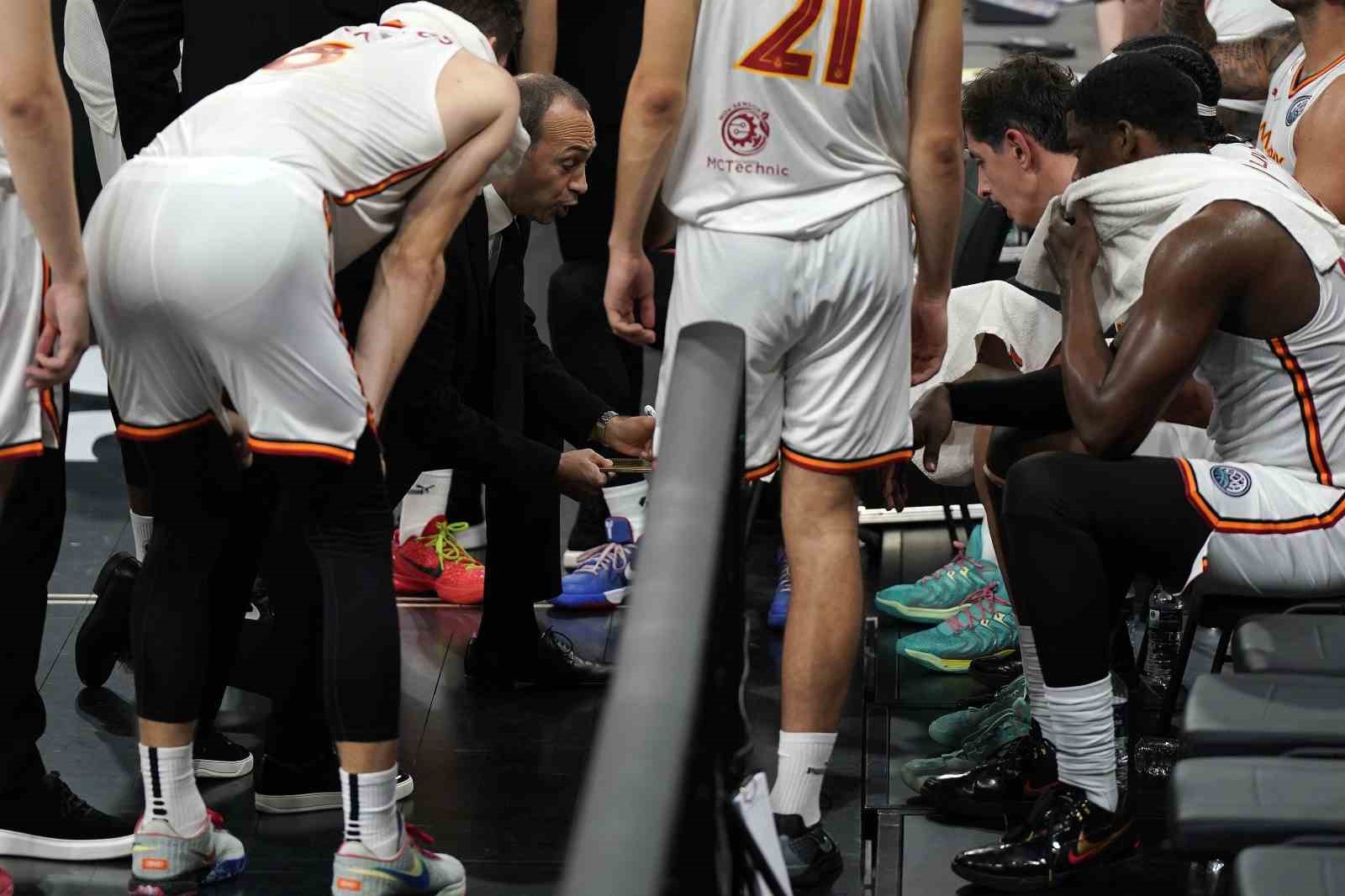 FIBA Şampiyonlar Ligi: Galatasaray: 75 - CEZ Nymburk: 87 