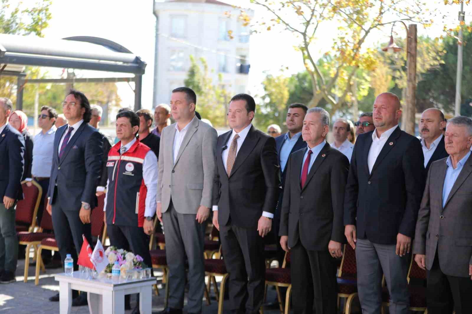 Silivri Belediye Başkanı Bora Balcıoğlu, &ccedil;ift&ccedil;ilerin yanında olduğu s&ouml;yledi
