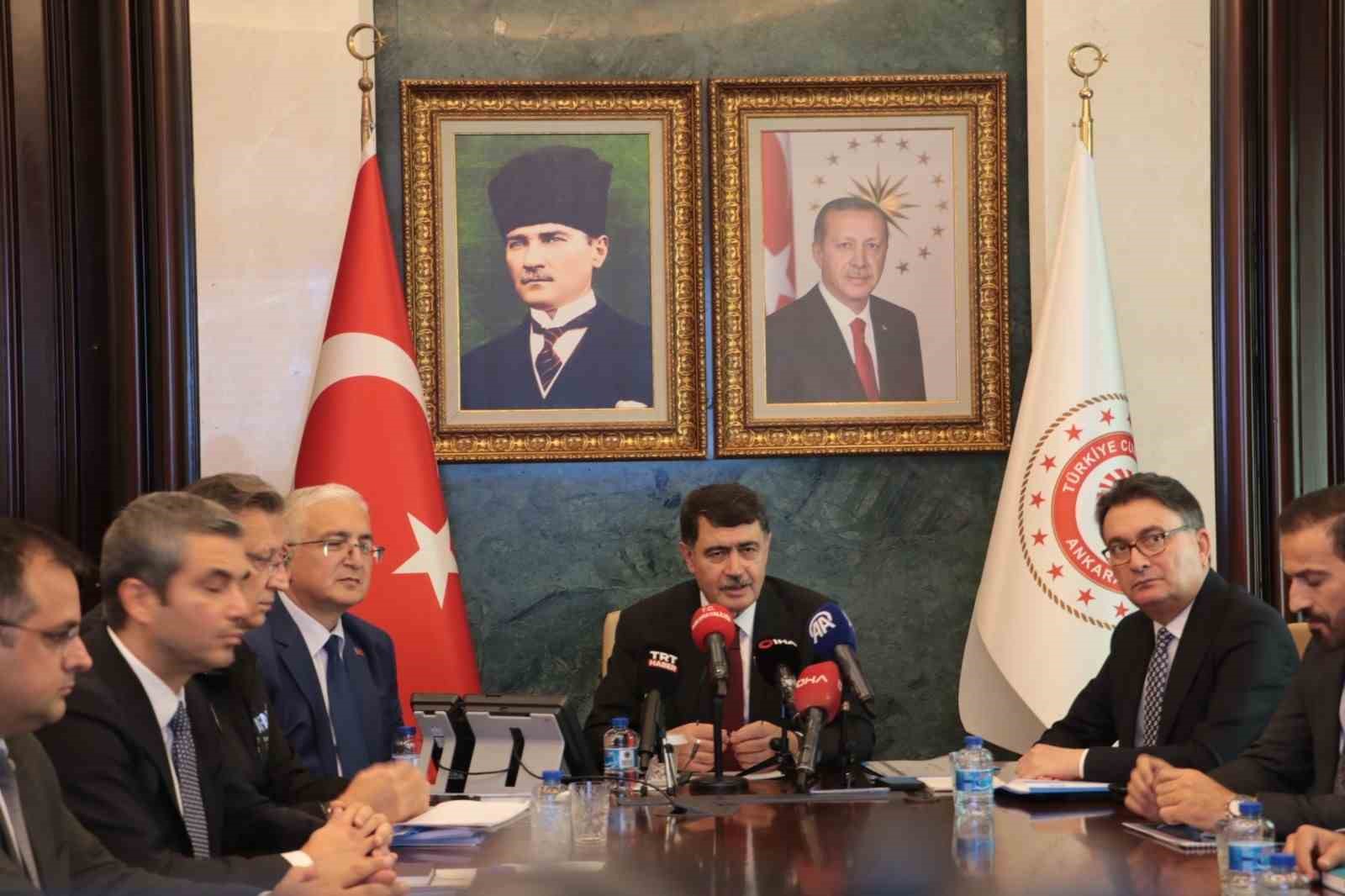 Ankara Valisi Vasip Şahin: &ldquo;Ankara &lsquo;İl Afet Risk Risk Azaltma Planında&rsquo; 5 hedef ve 125 eylemi ger&ccedil;ekleştirmek &uuml;zere sorumlu kurum ve destekleyici kurumlar belirlenmiştir&rdquo;
