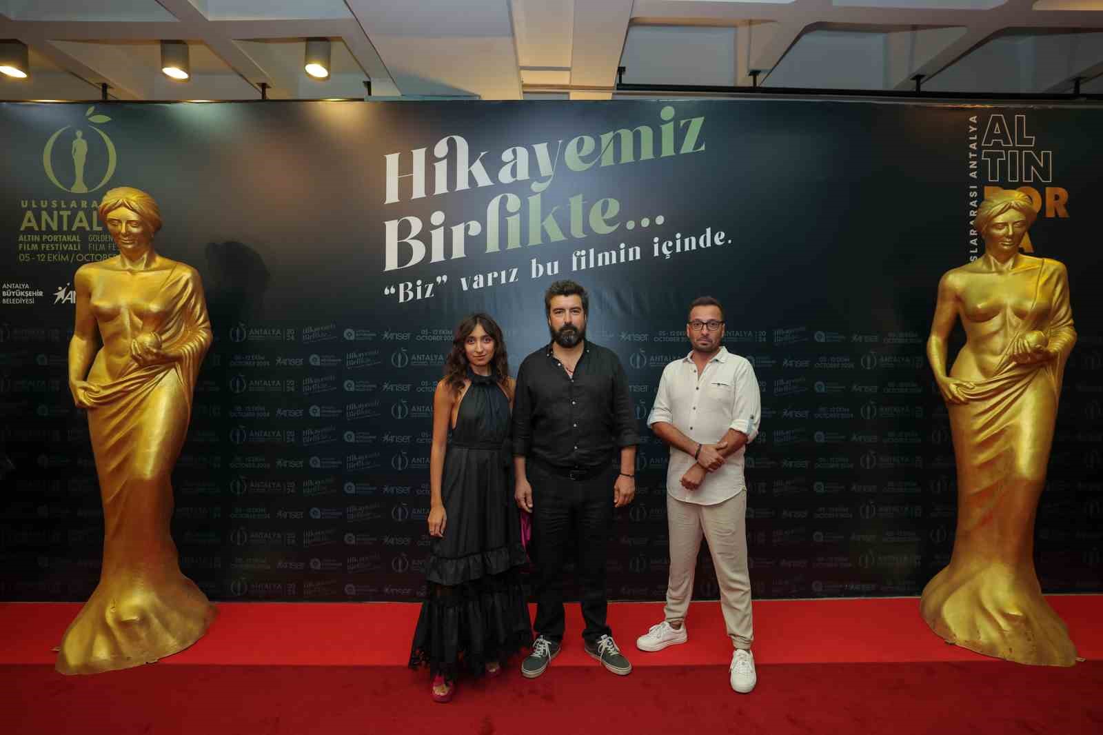 "Balinanın Bilgisi" filminin prömiyeri Antalya’da yapıldı
