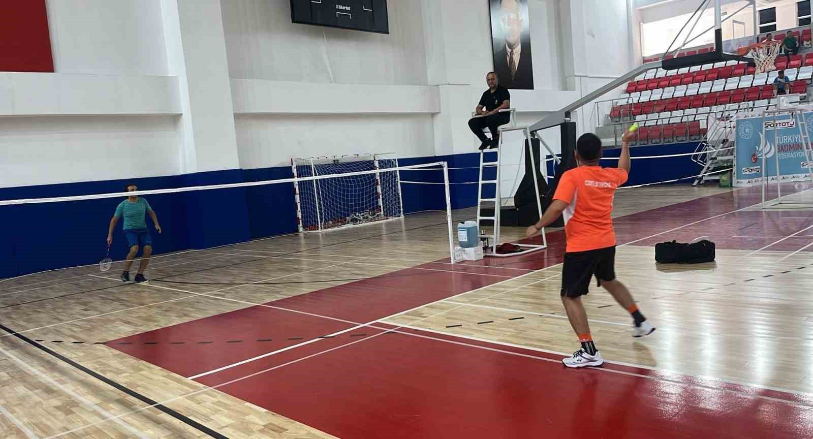 Kulalı &ouml;ğretmen T&uuml;rkiye şampiyonu oldu
