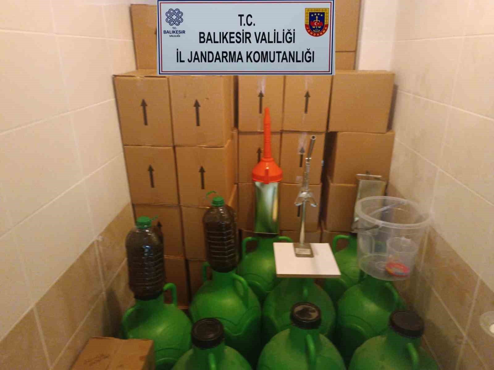 Balıkesir&rsquo;de 2 bin 400 litre sahte zeytinyağı ele ge&ccedil;irildi
