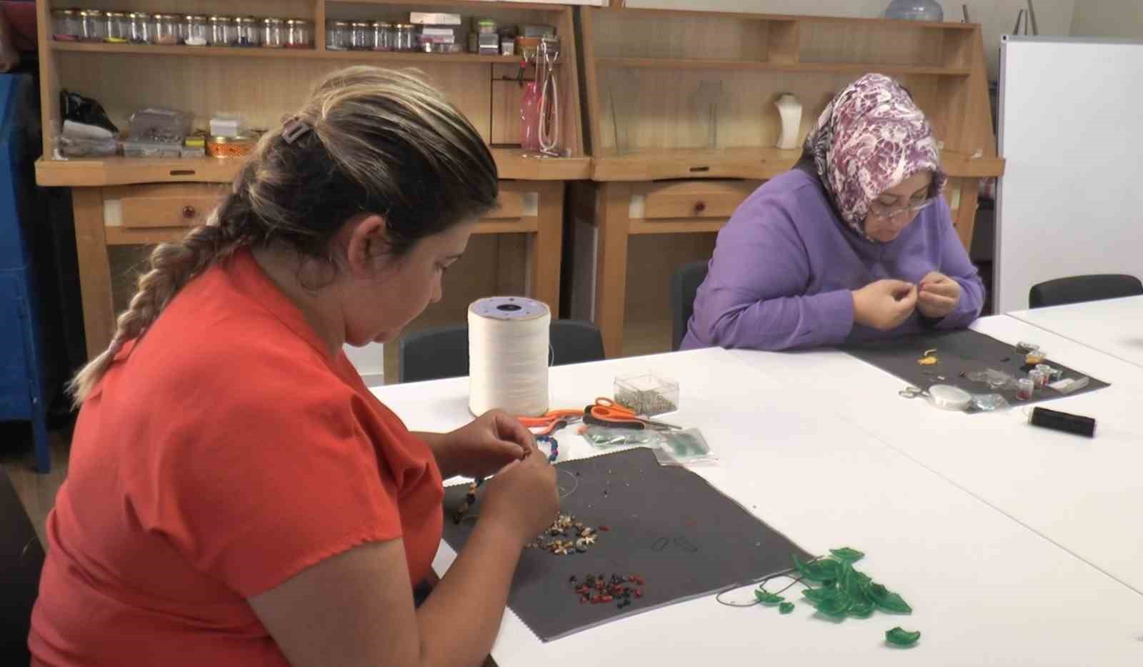 Gaziantep’in unutulmaya yüz tutmuş el sanatları yaşatılıyor
