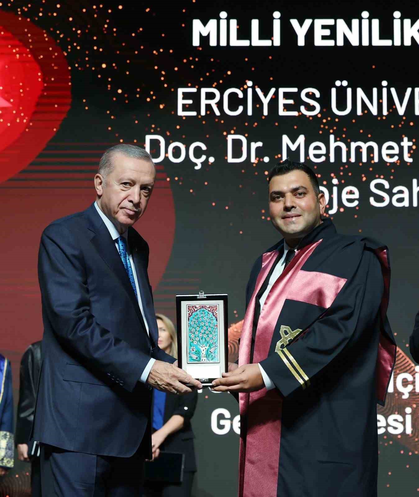 ERÜ’ye Cumhurbaşkanı Recep Tayyip Erdoğan’dan ödül