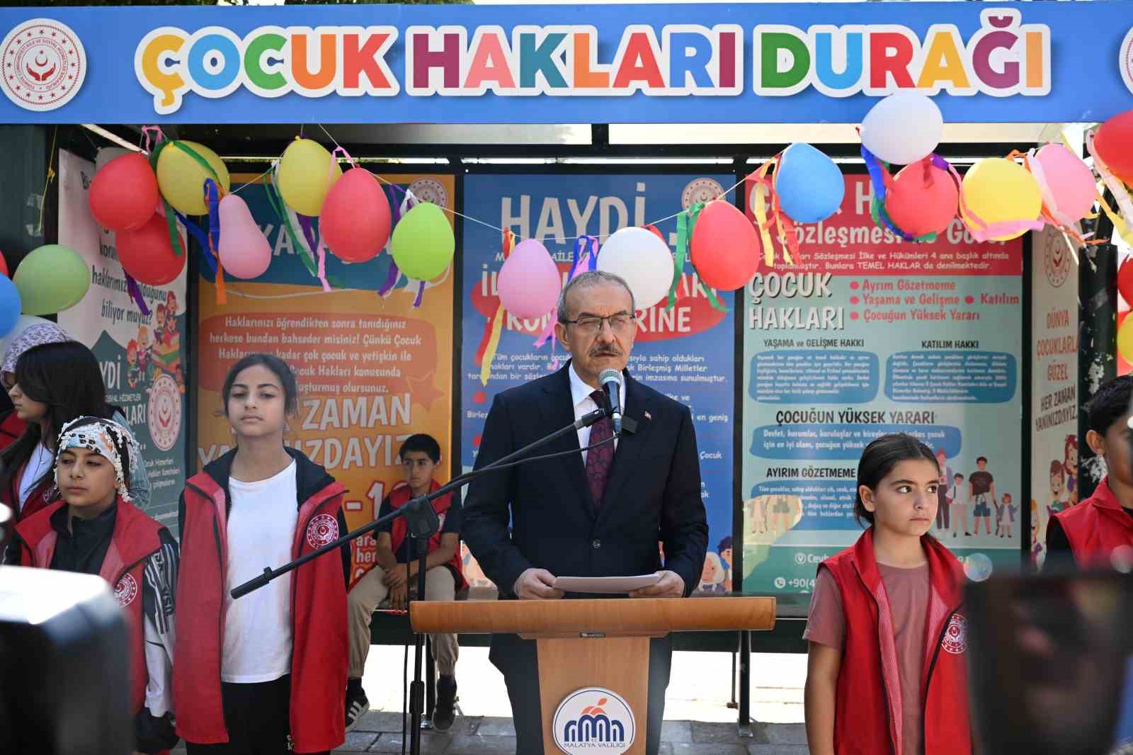 Malatya’da "Çocuk Hakları Durağı" etkinliğiyle farkındalık artırıldı
