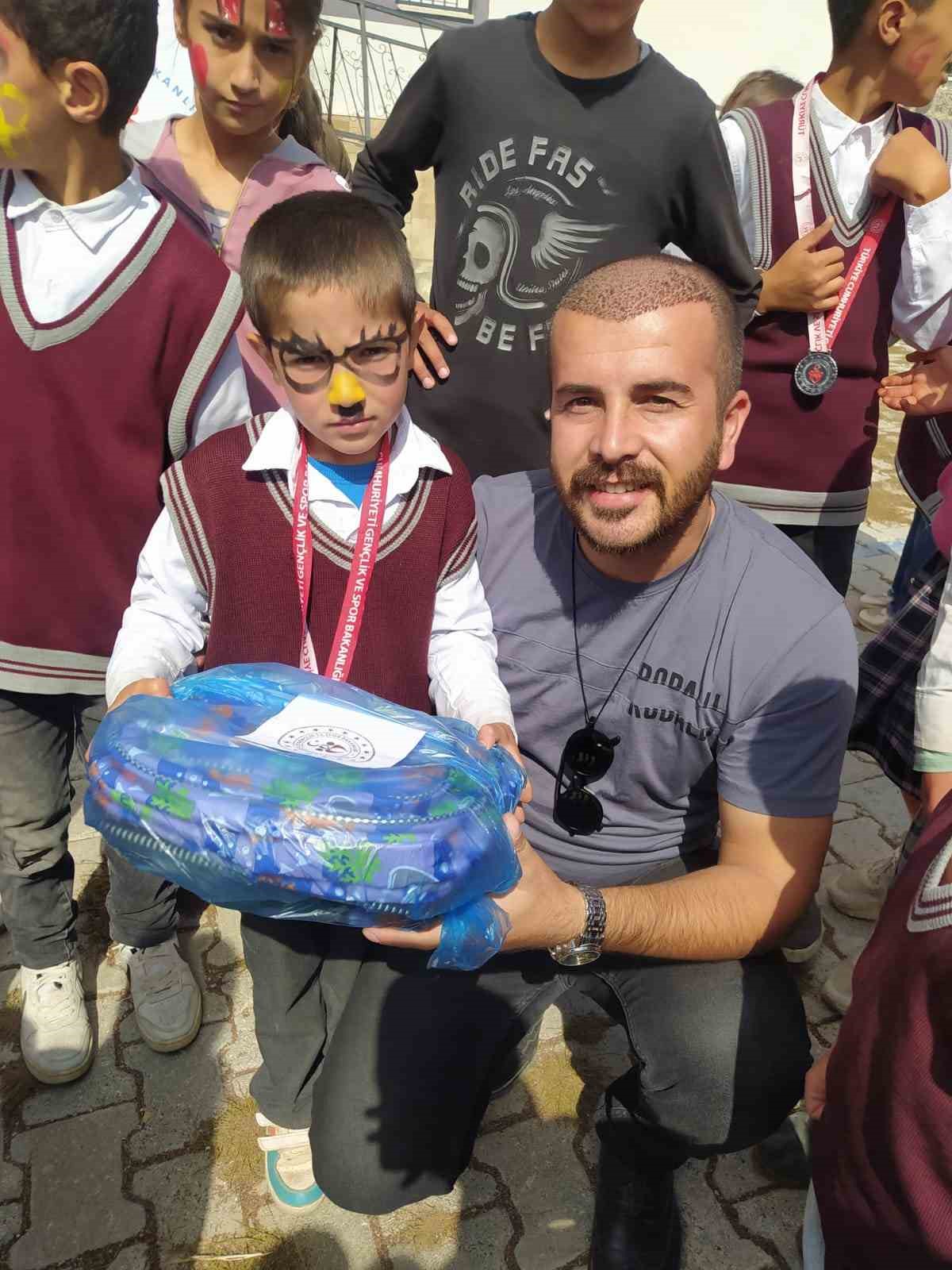 Muradiye’de “Merkezim Her Yerde” etkinliği
