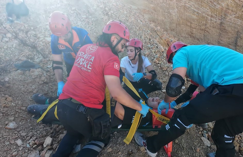 Isparta’da UMKE ve AFAD tatbikatı gerçeğini aratmadı