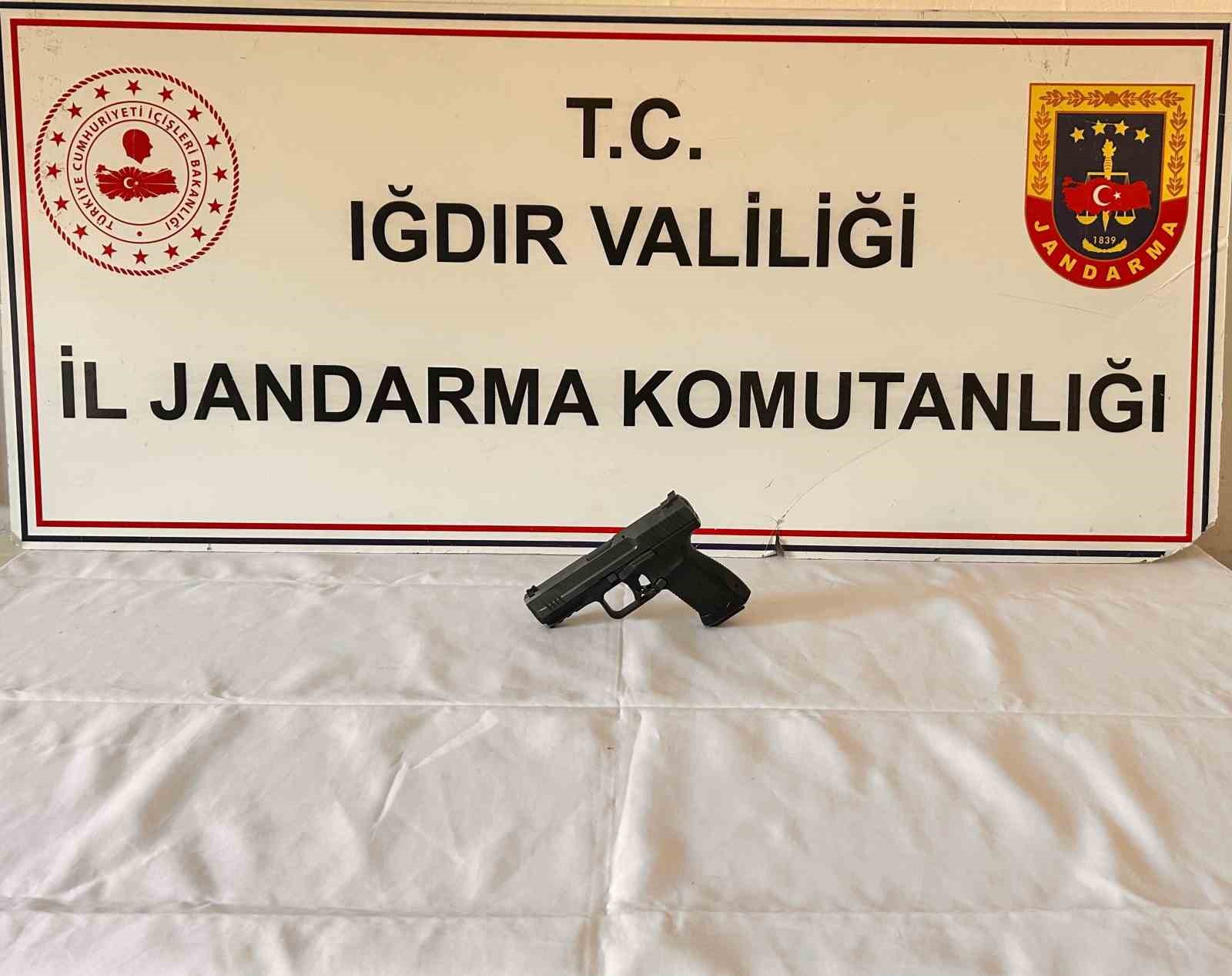 Iğdır İl Jandarma Komutanlığı&rsquo;ndan ka&ccedil;ak&ccedil;ılık operasyonu
