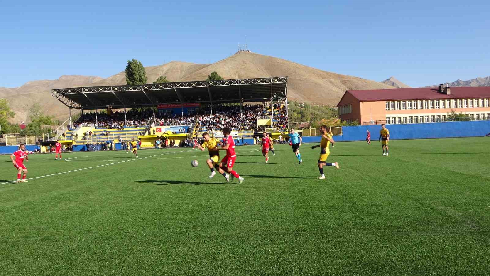 Bitlis &Ouml;zg&uuml;zeldere Spor penaltılarda mağlup oldu
