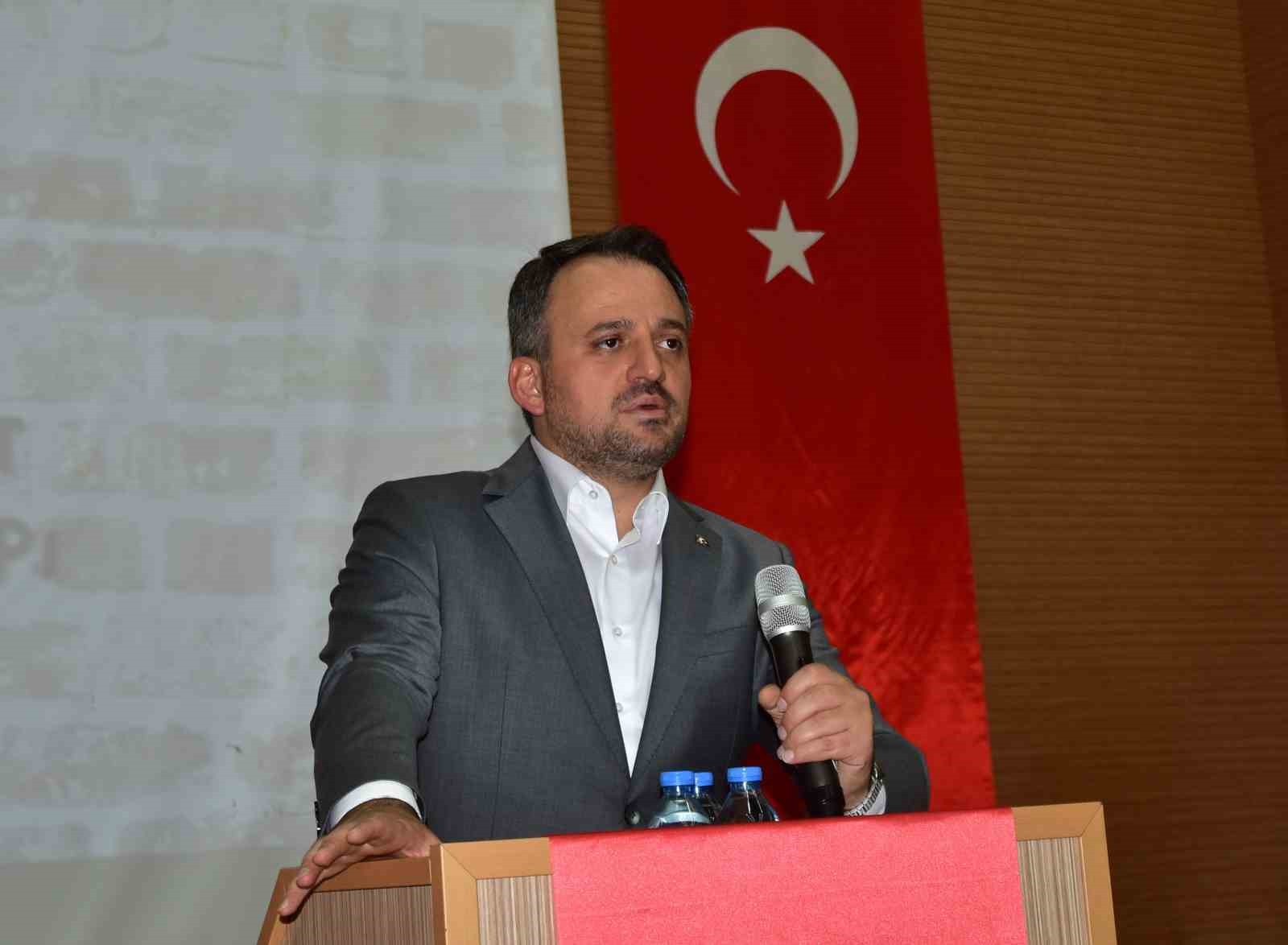 Bakan Yardımcısı Eminoğlu, Ahlat’ta gençlerle buluştu