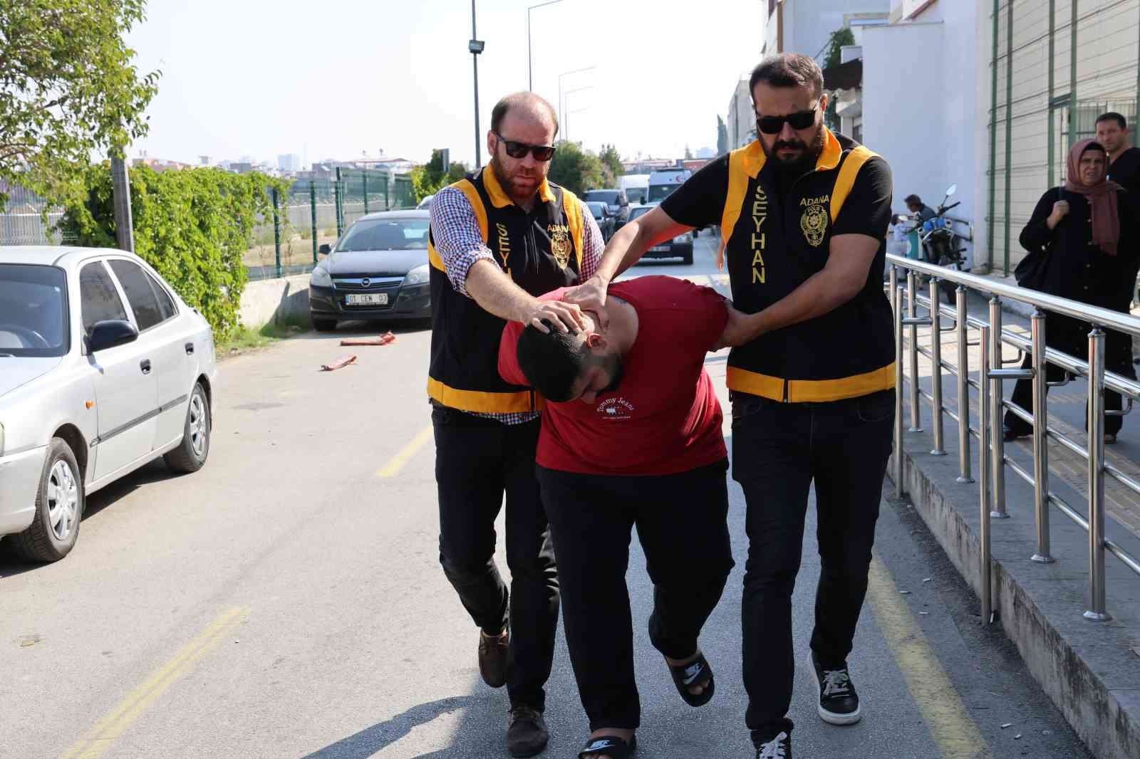 Lise öğrencisini taciz ettiği öne sürülen şüpheliyi Seyhan polisi yakaladı
