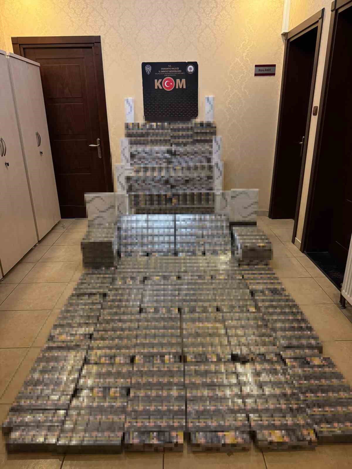 Durdurulan tırın damperinde 9 bin 200 kaçak sigara ele geçirildi
