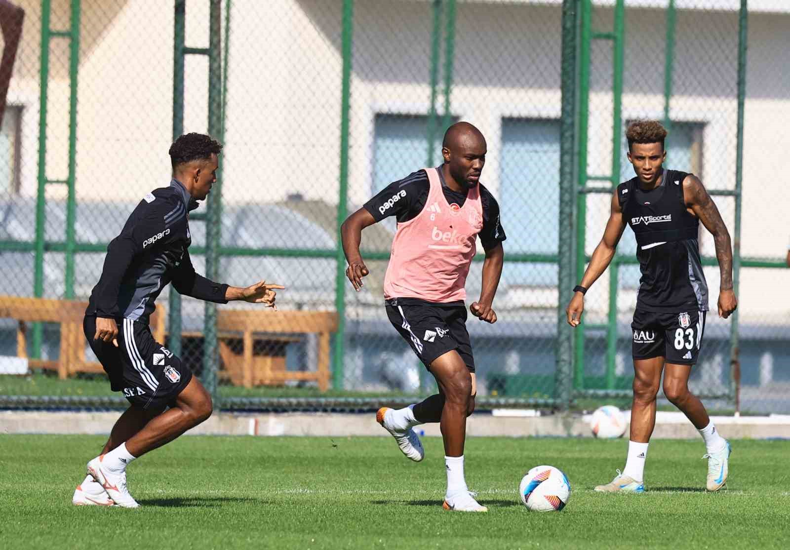 Beşiktaş, Konyaspor maçının hazırlıklarını sürdürdü
