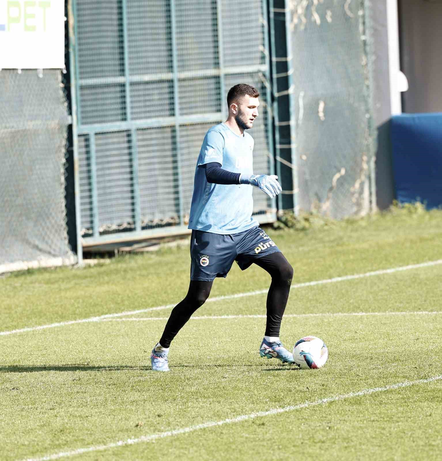 Fenerbahçe, Samsunspor maçı hazırlıklarını sürdürüyor
