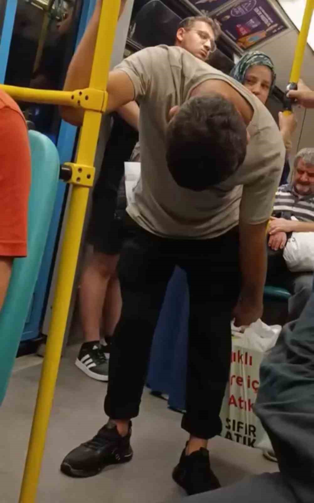 Bursa&rsquo;da madde etkisindeki kişi toplu ulaşımda korku saçtı
