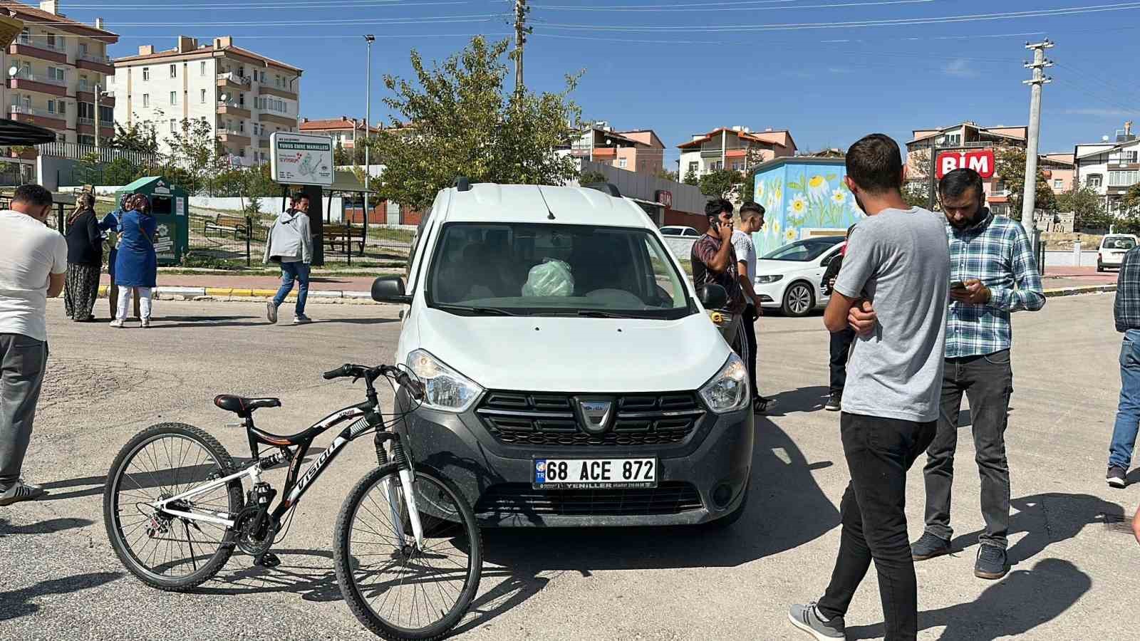 Aksaray’da hafif ticari araç ile bisiklet çarpıştı: 1 yaralı
