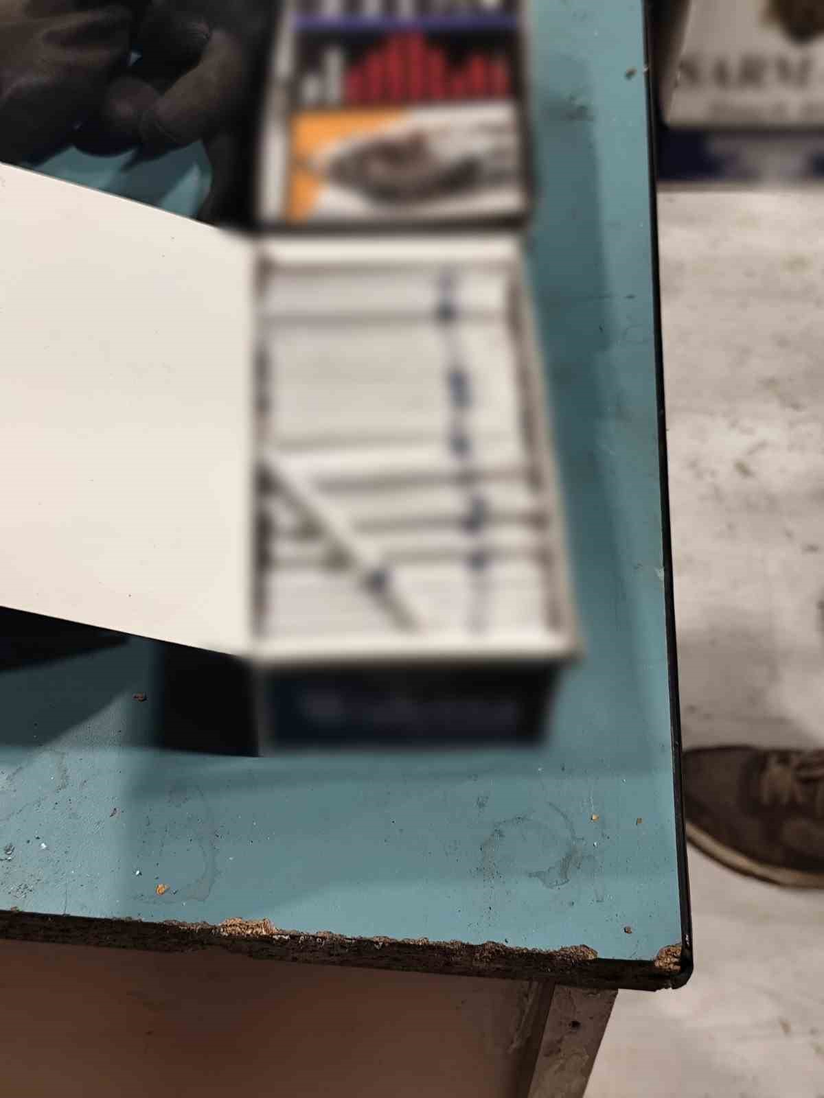 Ka&ccedil;ak sigara ve t&uuml;t&uuml;n operasyonu: 1 g&ouml;zaltı
