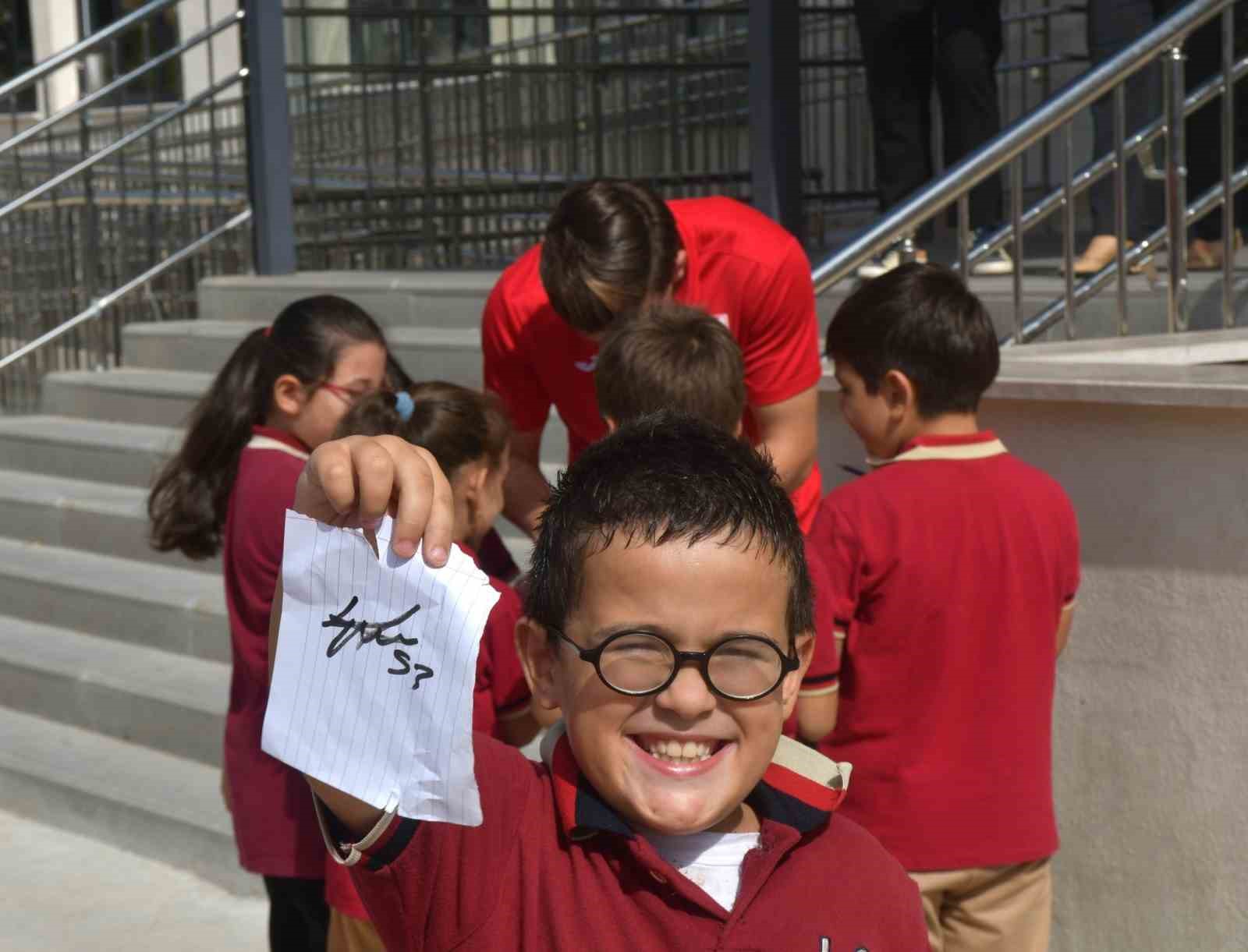 Balıkesirspor, Hatice Fahriye Eğinlioğlu İlkokulu’nu Ziyaret Etti