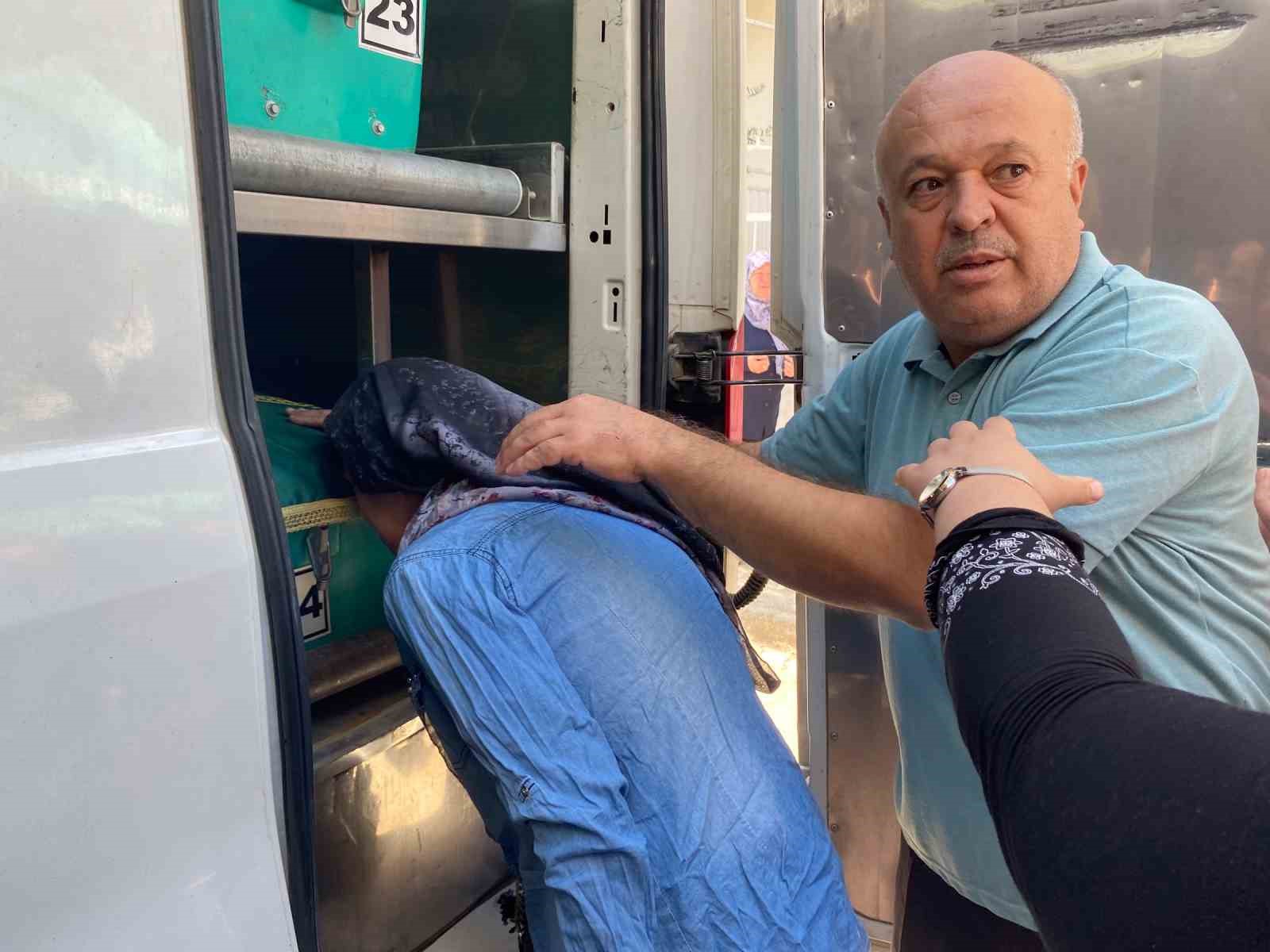 &Ouml;ld&uuml;r&uuml;ld&uuml;kten sonra orman g&ouml;m&uuml;len gen&ccedil; kız toprağa verildi

