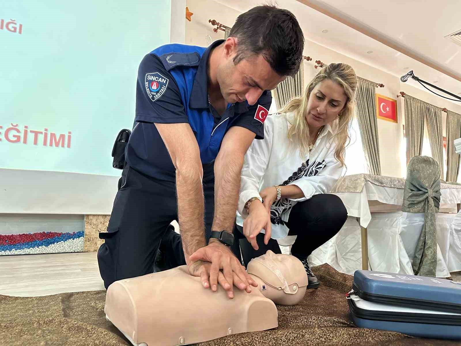 Sincan Belediyesi personeline ilk yardım eğitimi
