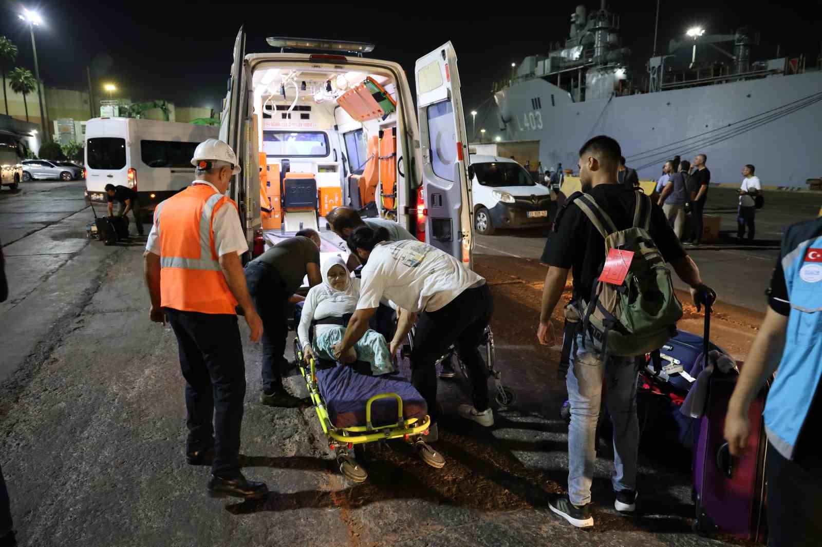 Lübnan’dan gelen ikinci gemideki yolcuların tahliyesi de tamamlandı
