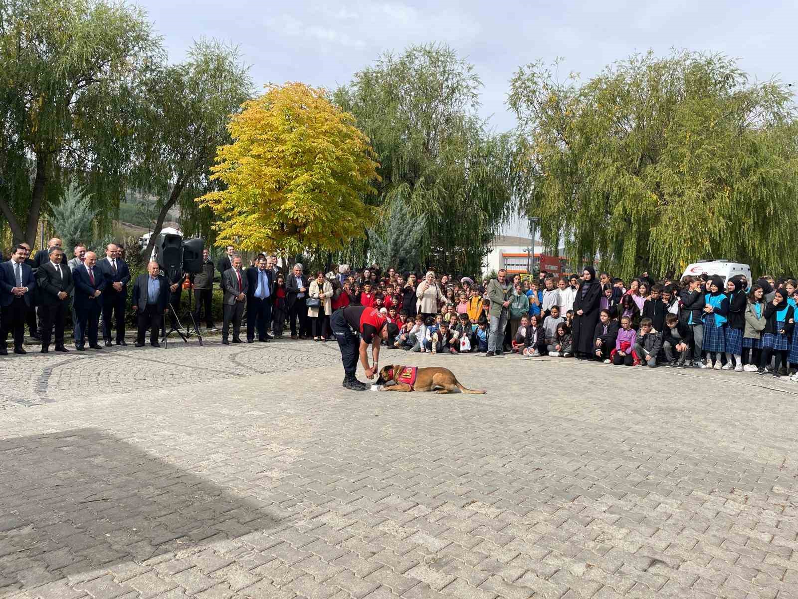 Bayburt’ta Bilimsel Farkındalık Artıyor: ‘Bilimin Işığında Bayburt’  Projesi
