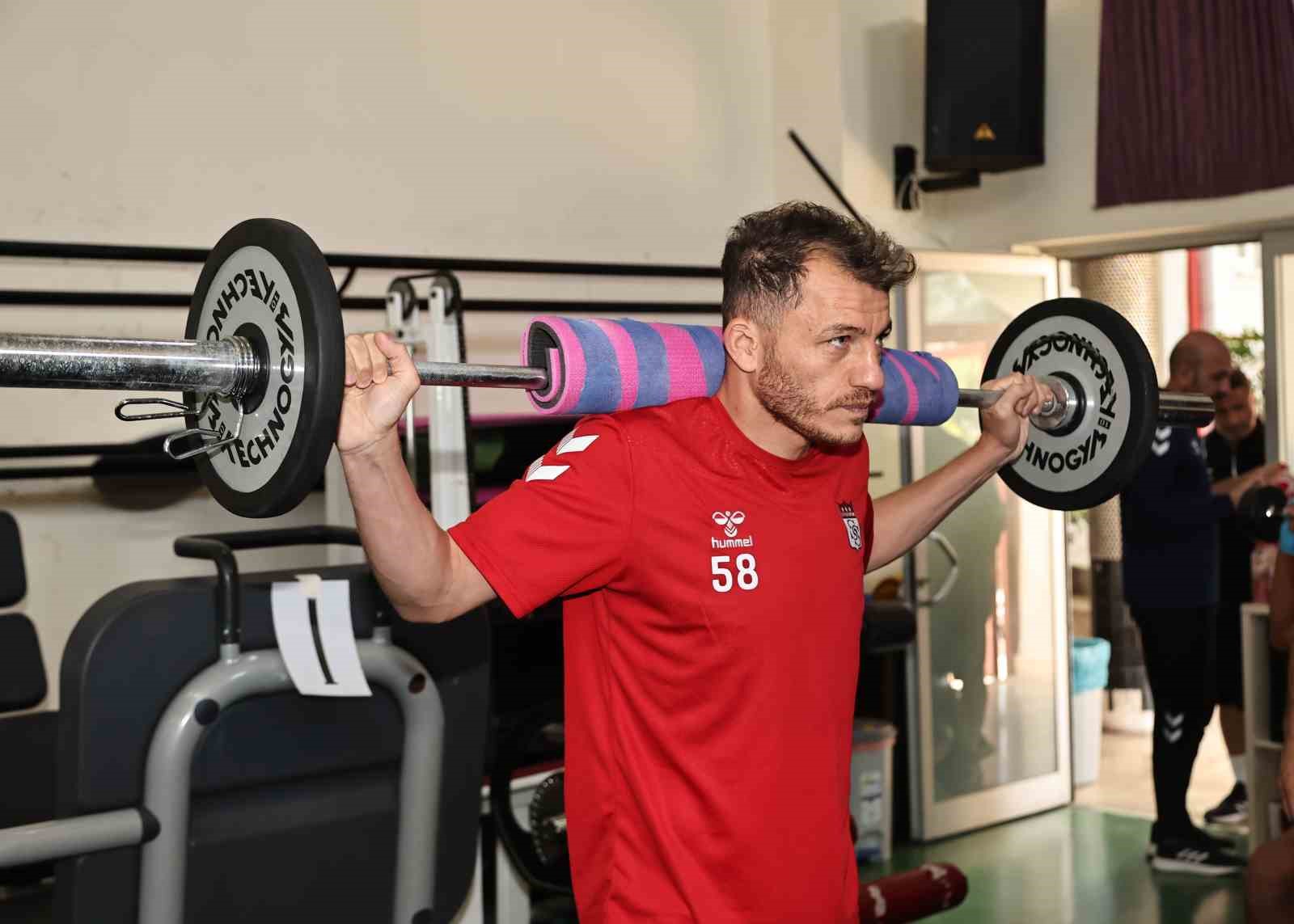 Sivasspor, fitness salonunda çalıştı