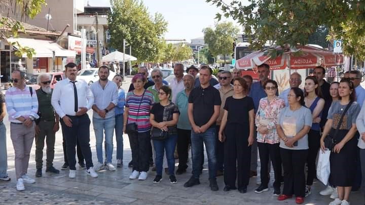 Sarıgöl’de kadına yönelik şiddete hayır protestosu