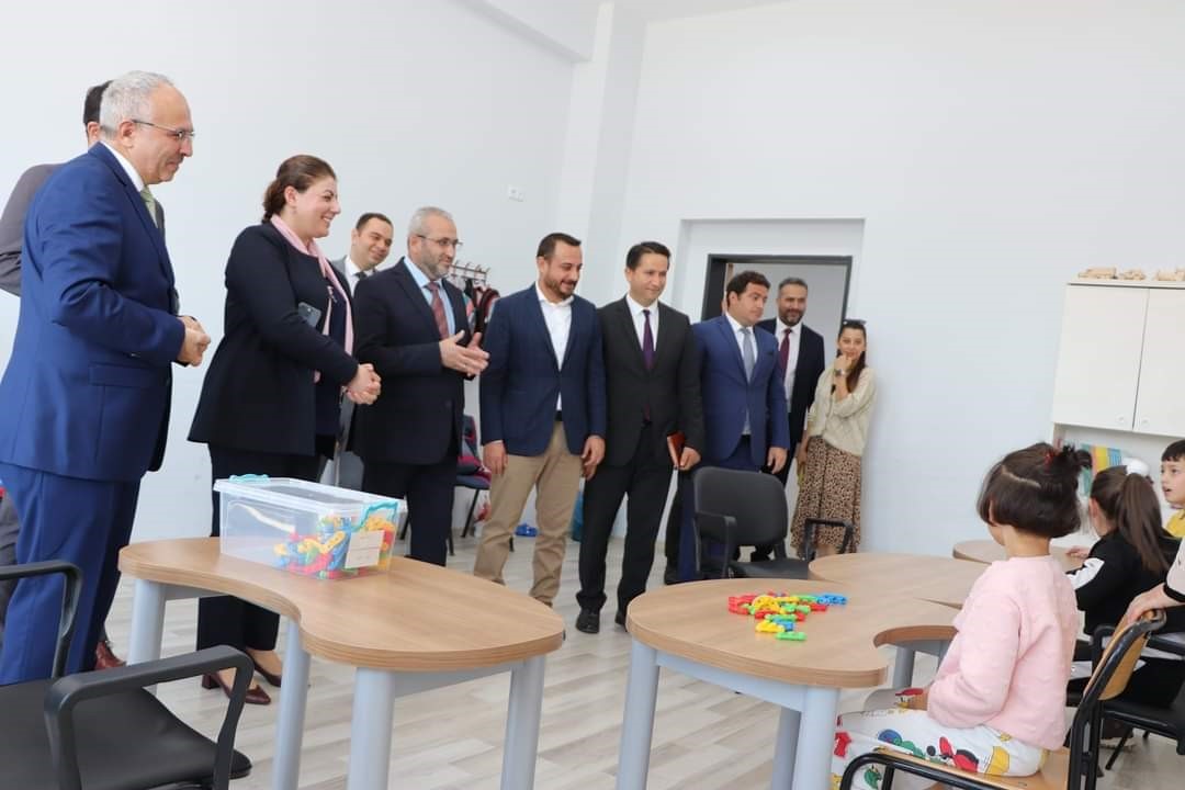 &Ouml;zel &ccedil;ocukların velilerine &ouml;zel salon

