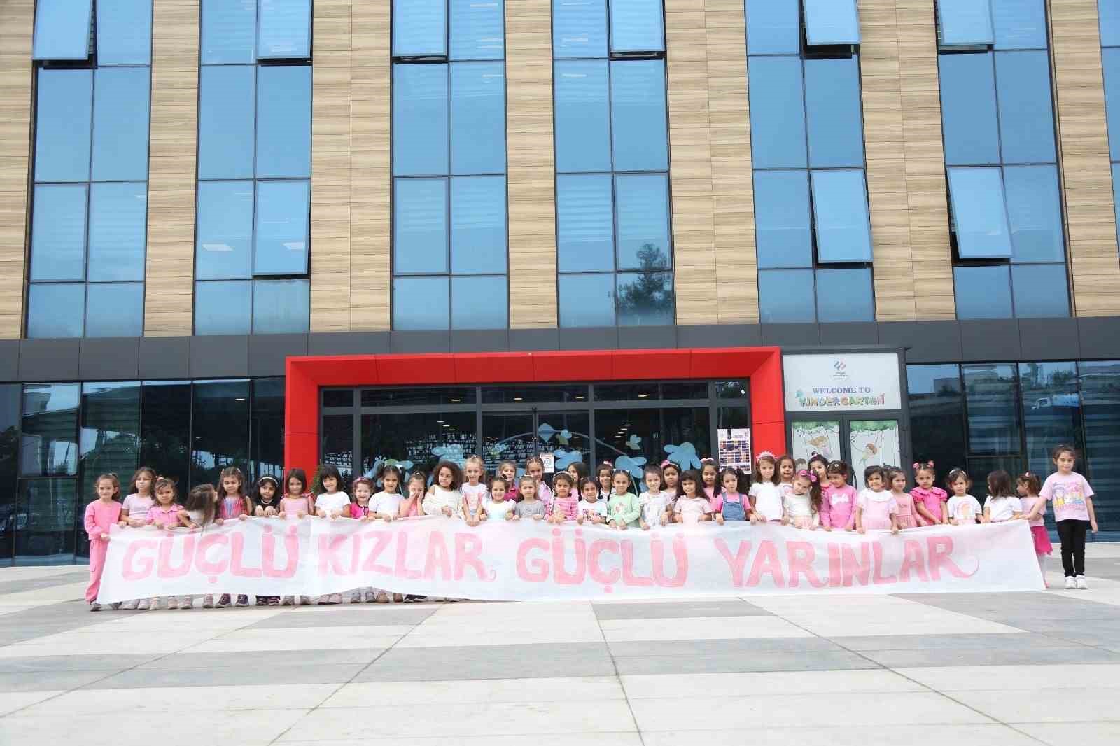 Diyarbakır’da Final Okulu kız öğrencilerinden mesaj var
