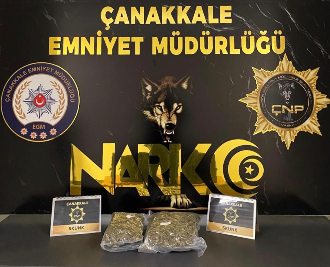 Çanakkale’de 1 kilo 700 gram uyuşturucu madde ele geçirildi