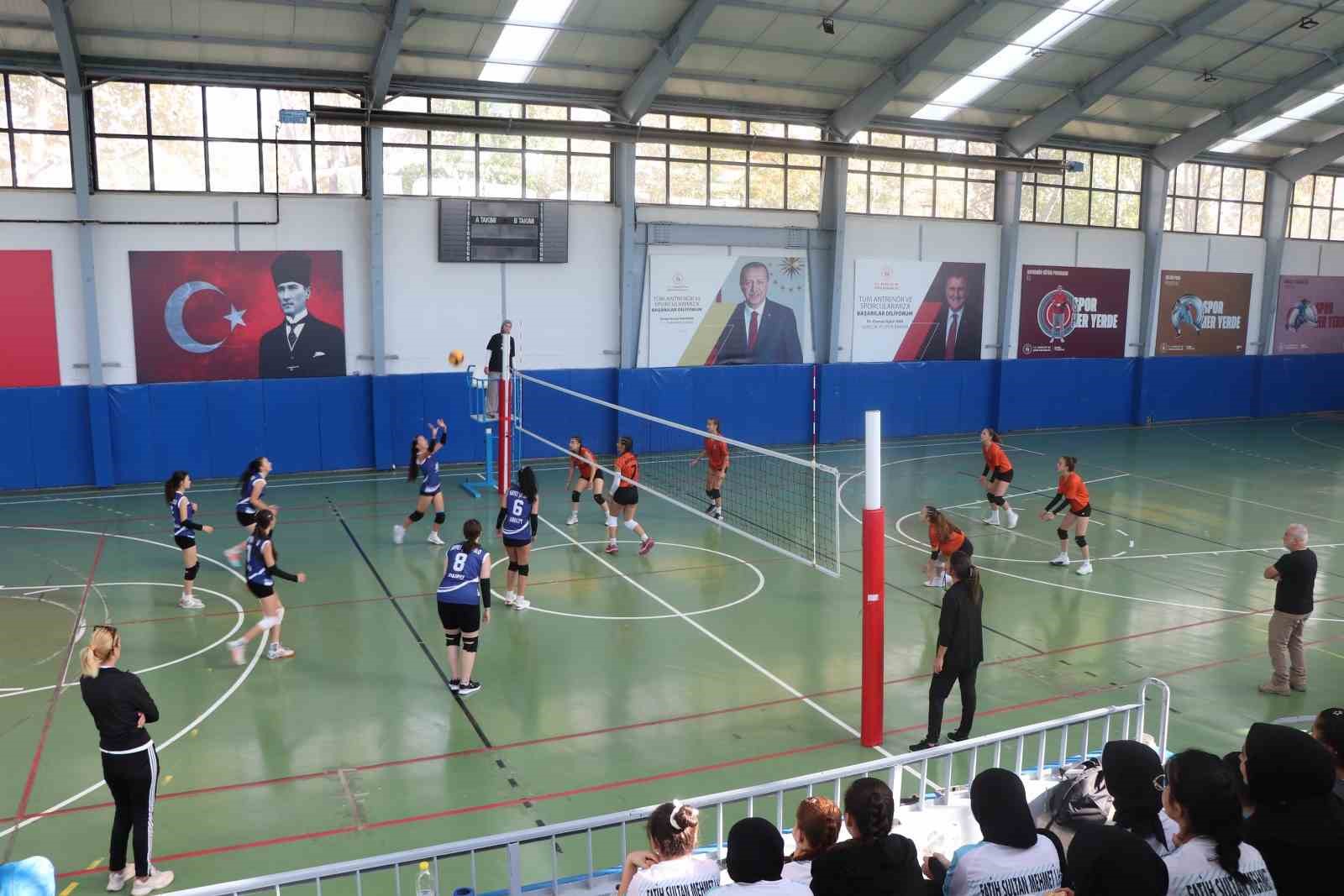 Boz&uuml;y&uuml;k&rsquo;te 29 Ekim Cumhuriyet Bayramı kapsamında sportif turnuvalar başladı
