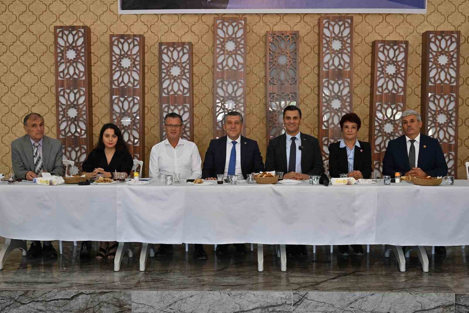 Başkan Zeyrek: &ldquo;&Ouml;ncelikle 147 mahalleye i&ccedil;me suyu g&ouml;t&uuml;receğim&rdquo;
