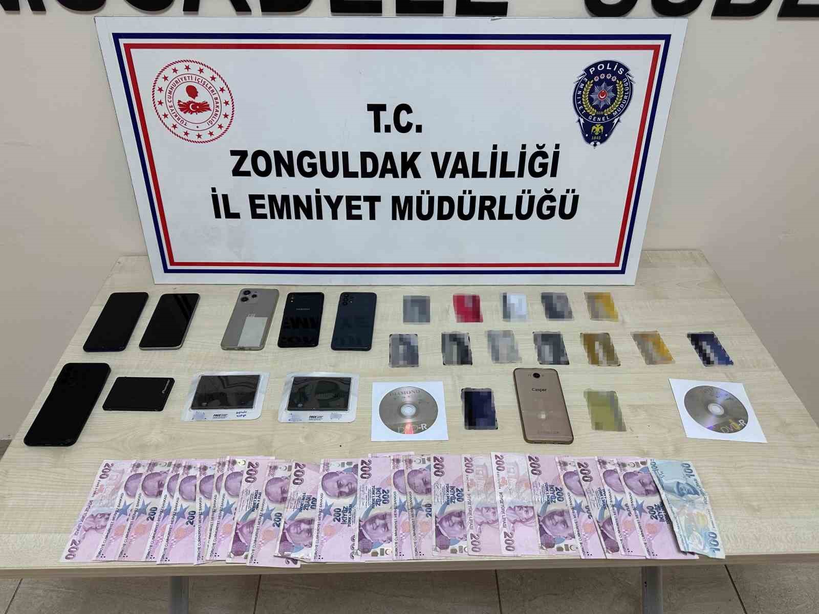 Kripto varlık yatırım vaadi ile 1 milyon 186 bin lira dolandırdılar
