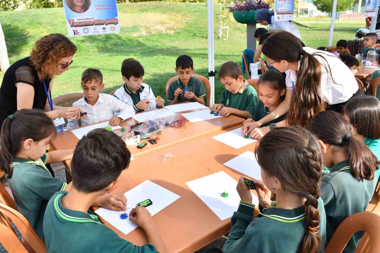 Atat&uuml;rk Kent Park&rsquo;ta Bilim Şenliği coşkusu
