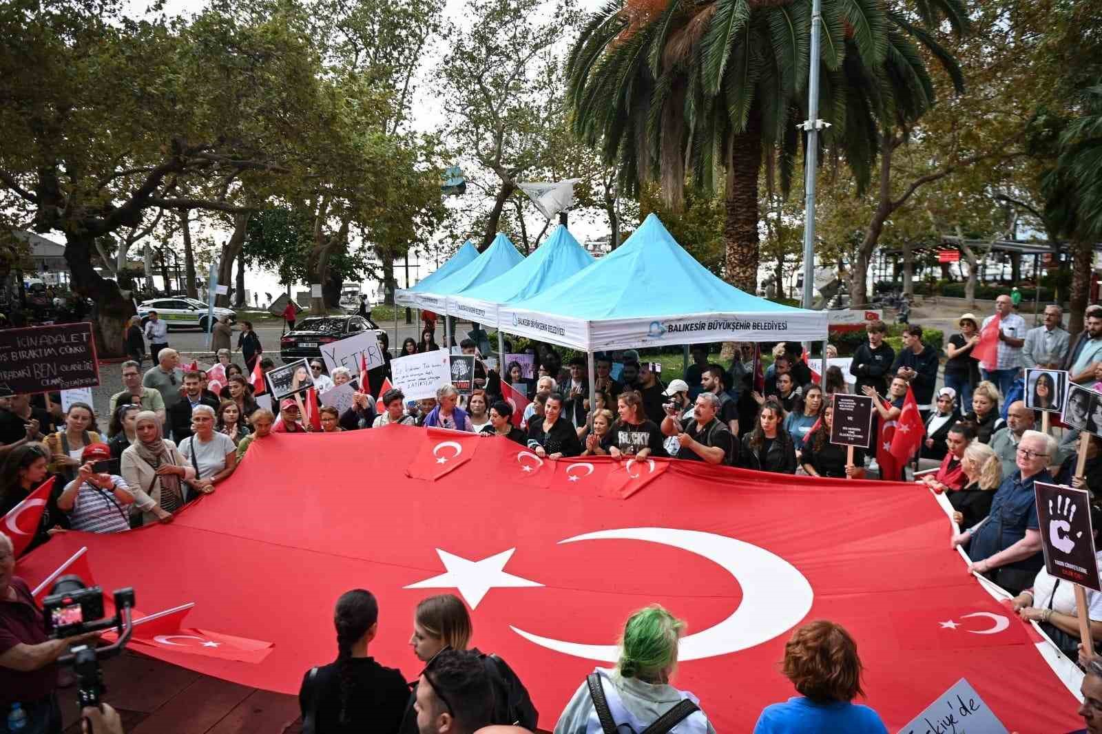 Başkan Akın: "Kız çocuklarımıza hep birlikte sahip çıkacağız"
