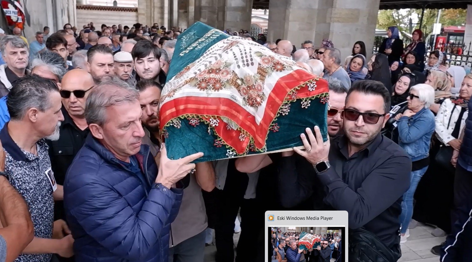 Kazada ölen doktor Edirne’de defnedildi