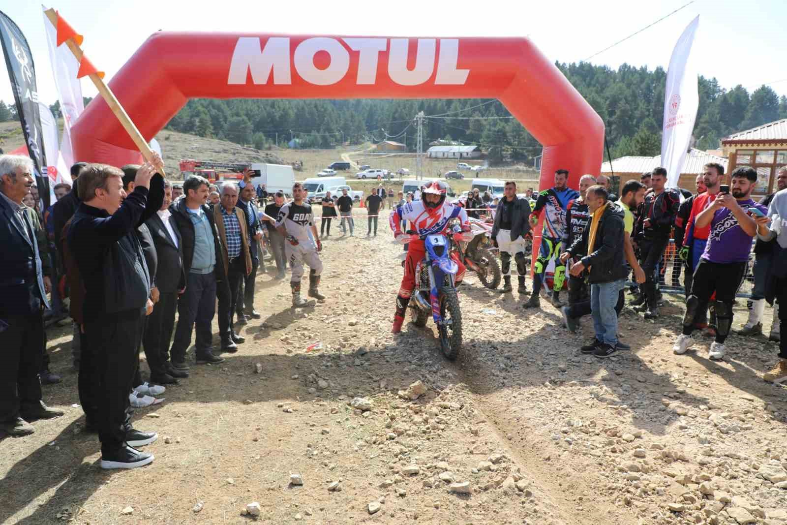 Refahiye&rsquo;de 7. Dumanlı Gen&ccedil;lik ve Doğa Festivali yapıldı
