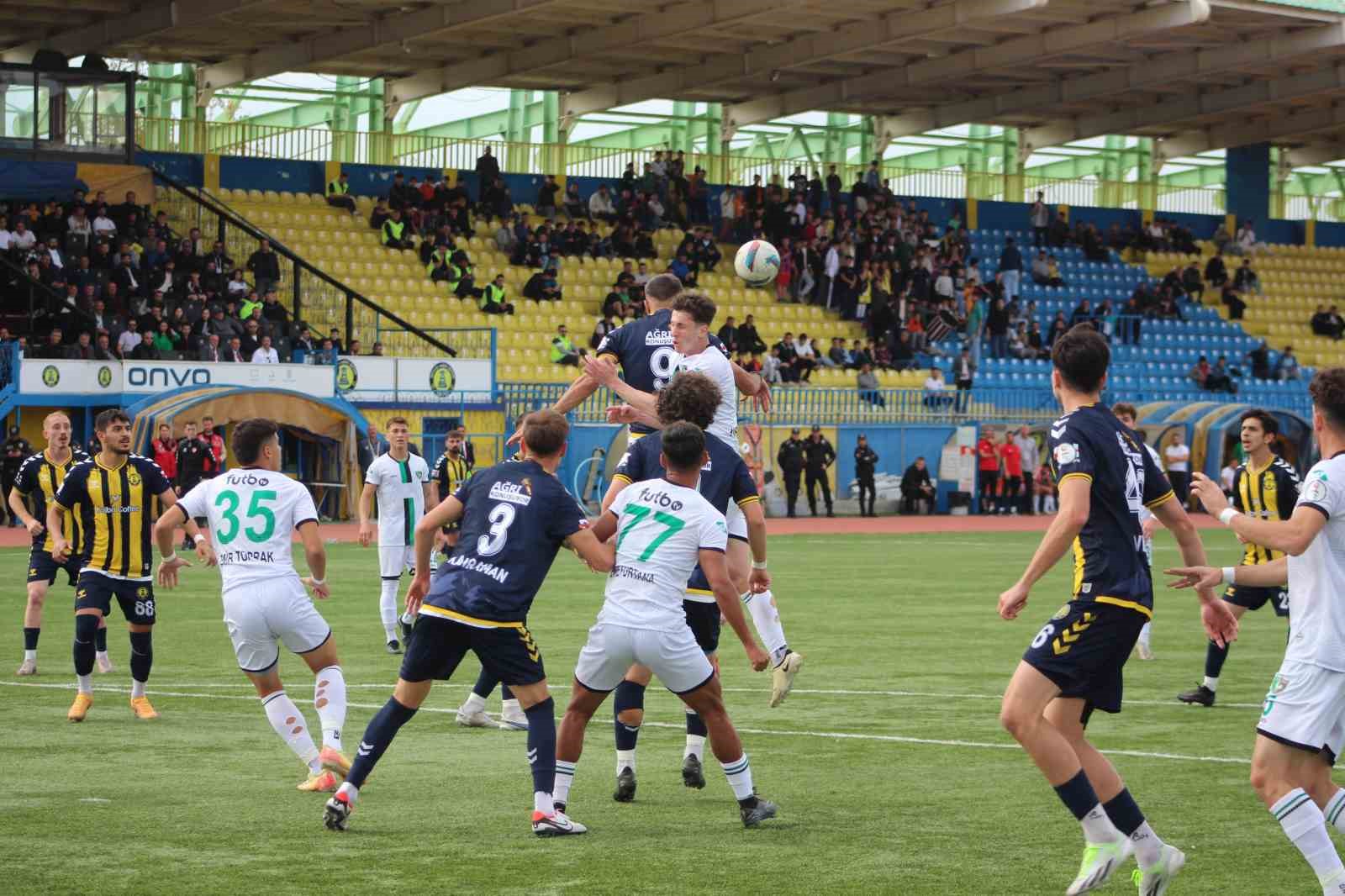 Denizlispor evine mağlup d&ouml;n&uuml;yor
