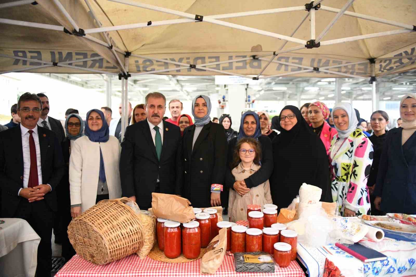 Erenler’de tamamlanan projeler açıldı,yapılacak olan projeler tanıtıldı
