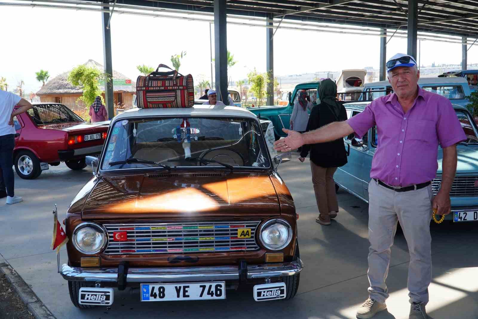 Klasik otomobiliyle birincilik ödülünü kazandı, Datça’ya döndü