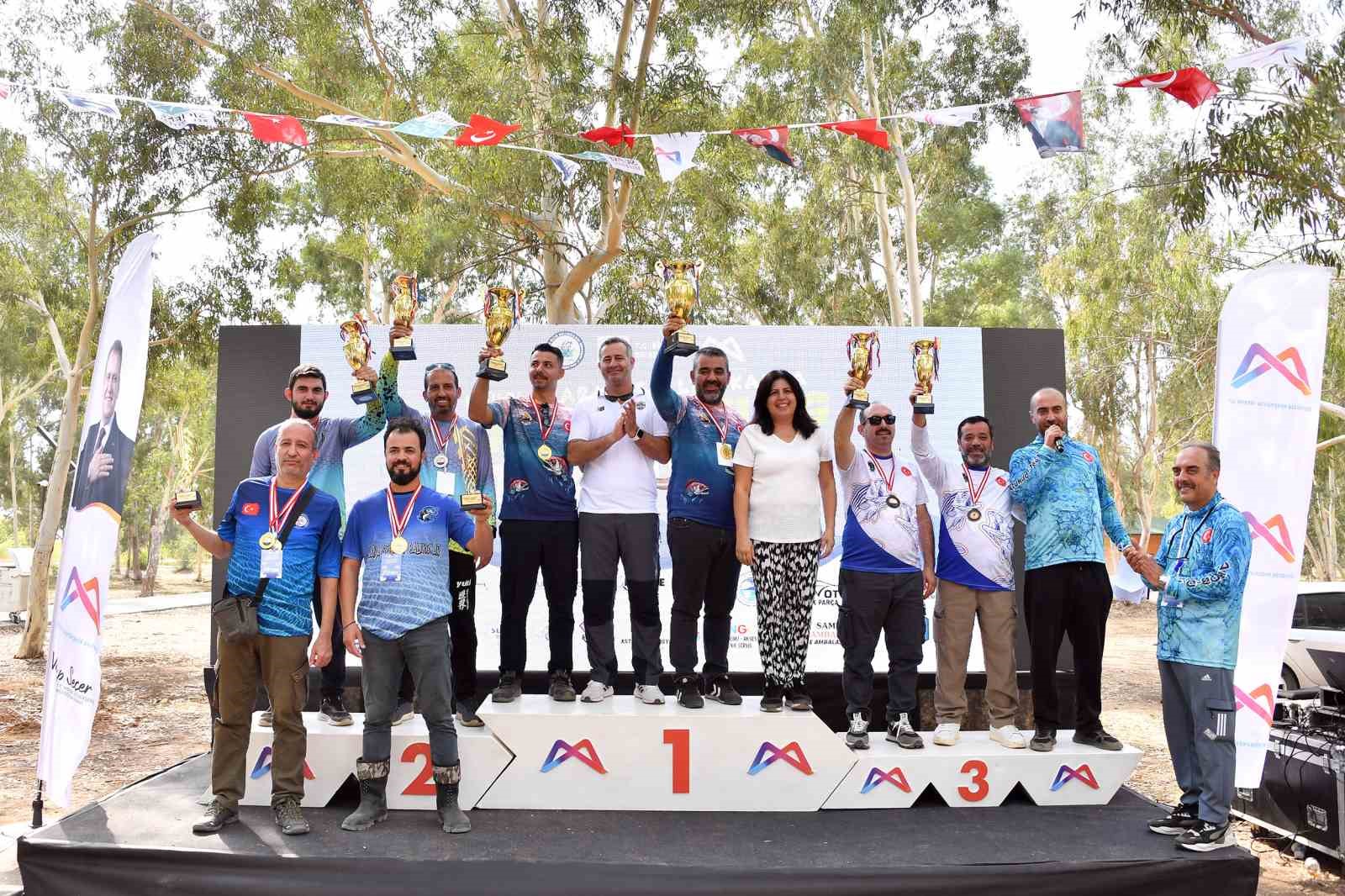 Mersin’de ’Uluslararası 7. Altın Kanca Surfcasting Turnuvası’ düzenlendi
