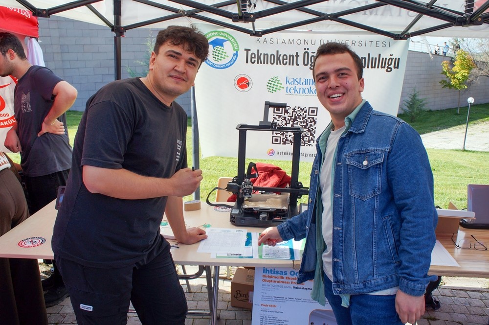 Kastamonu Üniversitesi’nde, “Öğrenci Toplulukları Tanıtım Günleri” başladı